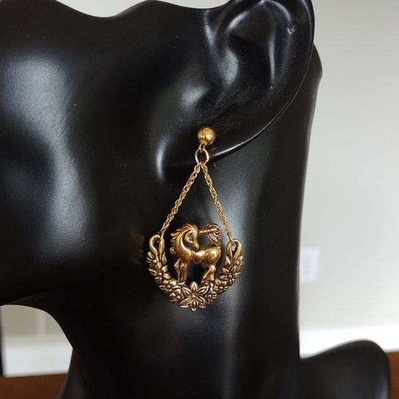 Gold tone Unicorn drop earrings - Picture 1 of 3